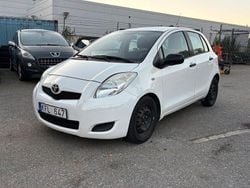 Vit Begagnad 2009 Toyota Yaris Halvkombi | 44 900 kr (Marknadspris)