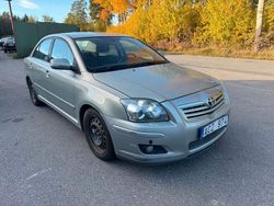 Ljusgrön Begagnad 2006 Toyota Avensis Sedan | 22 900 kr (Superpris)