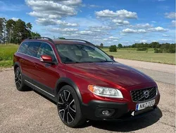 Röd Begagnad 2014 Volvo XC70 Momentum SUV | 110 000 kr (Marknadspris)