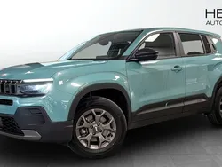 Blå (blue) Ny 2024 Jeep Avenger Longitude SUV | 319 800 kr (Marknadspris)