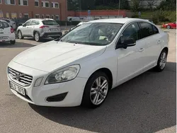 Vit Begagnad 2011 Volvo S60 Summum Sedan | 75 000 kr (Marknadspris)