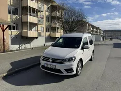 Vit Begagnad 2018 VW Caddy Life Minibuss | 215 000 kr (Dyr)