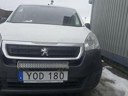 Vit Begagnad 2017 Peugeot Partner Van | 72 000 kr (Superpris)