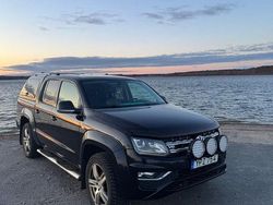 Svart Begagnad 2018 VW Amarok Highline Pickup | 299 000 kr (Marknadspris)