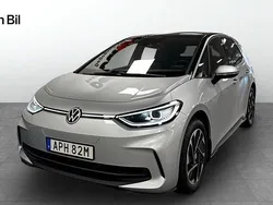 Silver (scale silver metallic) Begagnad 2024 VW ID.3 Pro Performance Halvkombi | 419 000 kr