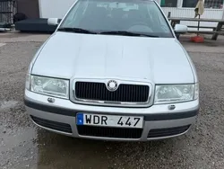 Silver Begagnad 2004 Skoda Octavia Tour Halvkombi | 14 900 kr (Marknadspris)