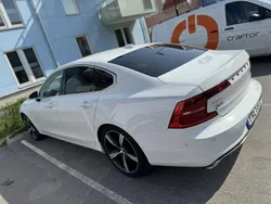Vit Begagnad 2018 Volvo S90 R-Design Sedan | 289 000 kr (Marknadspris)