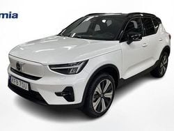 Vit Begagnad 2022 Volvo XC40 Plus SUV | 349 900 kr