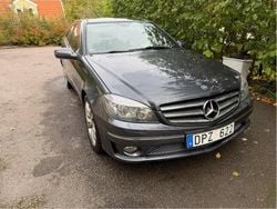 Grå Begagnad 2010 Mercedes CLC180 Halvkombi | 65 000 kr
