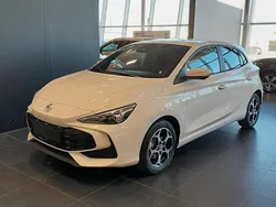 Vit (white) Ny 2024 MG MG3 Luxury Halvkombi | 259 900 kr (Marknadspris)