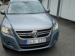 Grå Begagnad 2010 VW Tiguan Sportline SUV | 59 000 kr (Marknadspris)
