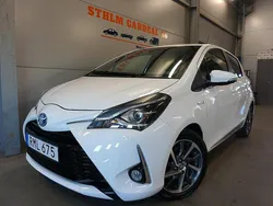 Vit Begagnad 2018 Toyota Yaris Hybrid Executive Halvkombi | 164 800 kr (Marknadspris)