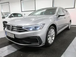 Silver Begagnad 2021 VW Passat GTE Kombi | 175 500 kr (Superpris)