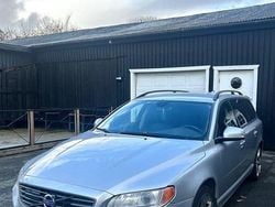 Ljusgrå Begagnad 2007 Volvo V70 Kombi | 29 900 kr