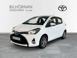 Vit Begagnad 2016 Toyota Yaris Active Halvkombi | 129 900 kr (Marknadspris)