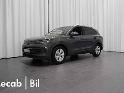 Grå (dolphin grey metallic) Begagnad 2024 VW Tiguan Life SUV | 359 500 kr (Marknadspris)