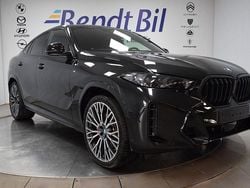 Black sapphire metallic Ny 2025 BMW X6 Comfort Edition SUV | 1 095 000 kr (Bra pris)
