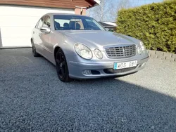 Silver Begagnad 2005 Mercedes E270 Sedan | 95 000 kr