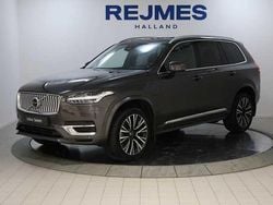 Grå Begagnad 2023 Volvo XC90 Plus SUV | 699 500 kr (Marknadspris)