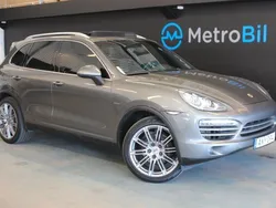 Mörkgrå (grå) Begagnad 2014 Porsche Cayenne Platinum Edition SUV | 239 900 kr (Bra pris)