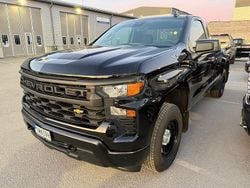 Svart Begagnad 2024 Chevrolet Silverado Pickup | 873 750 kr