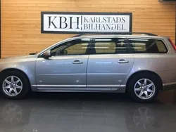 Ljusbrun (brun) Begagnad 2012 Volvo V70 Momentum Kombi | 84 900 kr (Marknadspris)