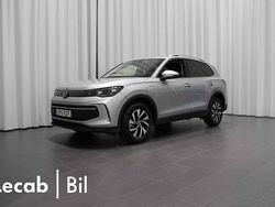 Vit (pure white) Ny 2025 VW Tiguan Life SUV | 499 500 kr (Marknadspris)