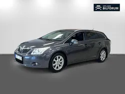 Mörkgrå Begagnad 2009 Toyota Avensis Multidrive S Kombi | 69 000 kr (Marknadspris)