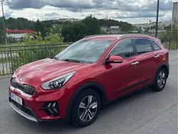 Röd Begagnad 2020 Kia Niro SUV | 199 000 kr (Bra pris)