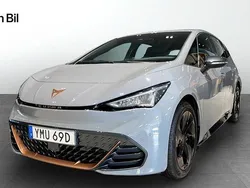 Ljusgrå Begagnad 2023 Cupra Born Halvkombi | 274 900 kr (Marknadspris)