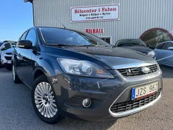 Grå Begagnad 2010 Ford Focus Titanium Halvkombi | 59 900 kr (Dyr)