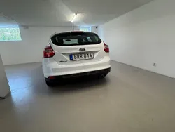 Vit Begagnad 2014 Ford Focus Trend Halvkombi | 89 000 kr (Superpris)