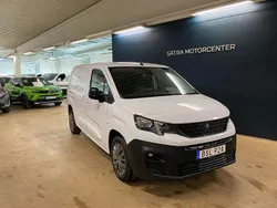 Vit Begagnad 2024 Peugeot Partner Minibuss | 249 900 kr (Dyr)