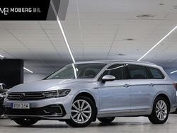 Silver Begagnad 2022 VW Passat GTE Kombi | 309 900 kr (Marknadspris)