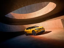 Gul Ny 2024 Ford Capri Standard Range SUV | 514 900 kr