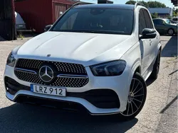 Vit Begagnad 2021 Mercedes GLE350e AMG line SUV | 609 000 kr (Marknadspris)