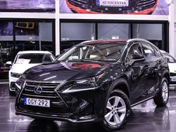 Svart Begagnad 2016 Lexus NX300h Business Edition SUV | 249 900 kr (Bra pris)