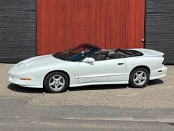 Vit Begagnad 1996 Pontiac Firebird Cab | 125 000 kr