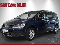 Mörkblå Begagnad 2013 VW Sharan Minibuss | 124 900 kr (Marknadspris)