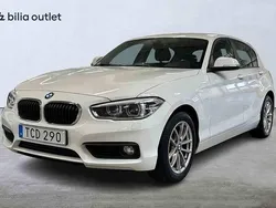 Vit Begagnad 2016 BMW 116 Halvkombi | 144 900 kr (Marknadspris)