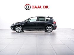 Svart Begagnad 2020 VW e-Golf Halvkombi | 154 700 kr (Marknadspris)