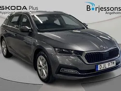 Grå Begagnad 2023 Skoda Octavia Kombi | 304 000 kr (Marknadspris)