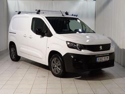Vit (vit kaolin) Begagnad 2023 Peugeot Partner Van | 279 900 kr