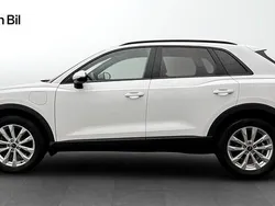 Vit Begagnad 2023 Audi Q3 Proline SUV | 364 900 kr (Marknadspris)