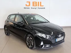 Svart Begagnad 2021 Hyundai i20 Essential Halvkombi | 154 900 kr (Marknadspris)
