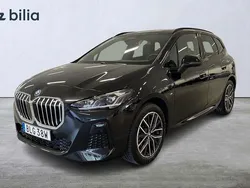 Svart Begagnad 2023 BMW 225 Active Tourer M Sport Minibuss | 499 000 kr