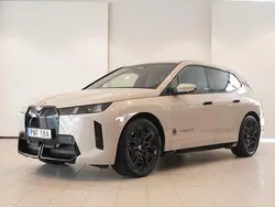 Grå Begagnad 2025 BMW iX Efficient Dynamics SUV | 929 800 kr