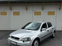 Grå Begagnad 2002 Opel Astra Sport Halvkombi | 13 500 kr (Marknadspris)