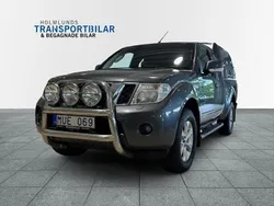 Mörkgrå (grå) Begagnad 2012 Nissan Navara Pickup | 99 900 kr (Lite dyr)