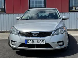 Silver Begagnad 2009 Kia Ceed Halvkombi | 54 900 kr (Marknadspris)